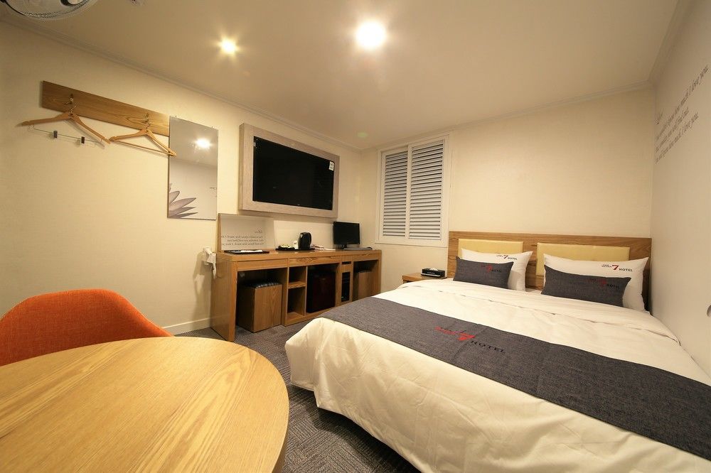 The 7 Hotel Pohang Esterno foto