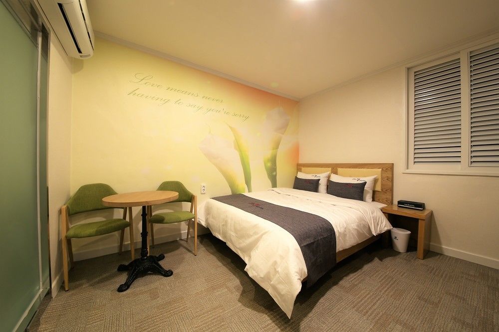 The 7 Hotel Pohang Esterno foto